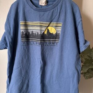 Yellowstone national park vintage t-shirt
